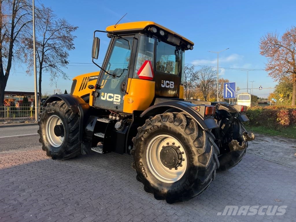 JCB FASTRAC 3230 XTRA Tractores