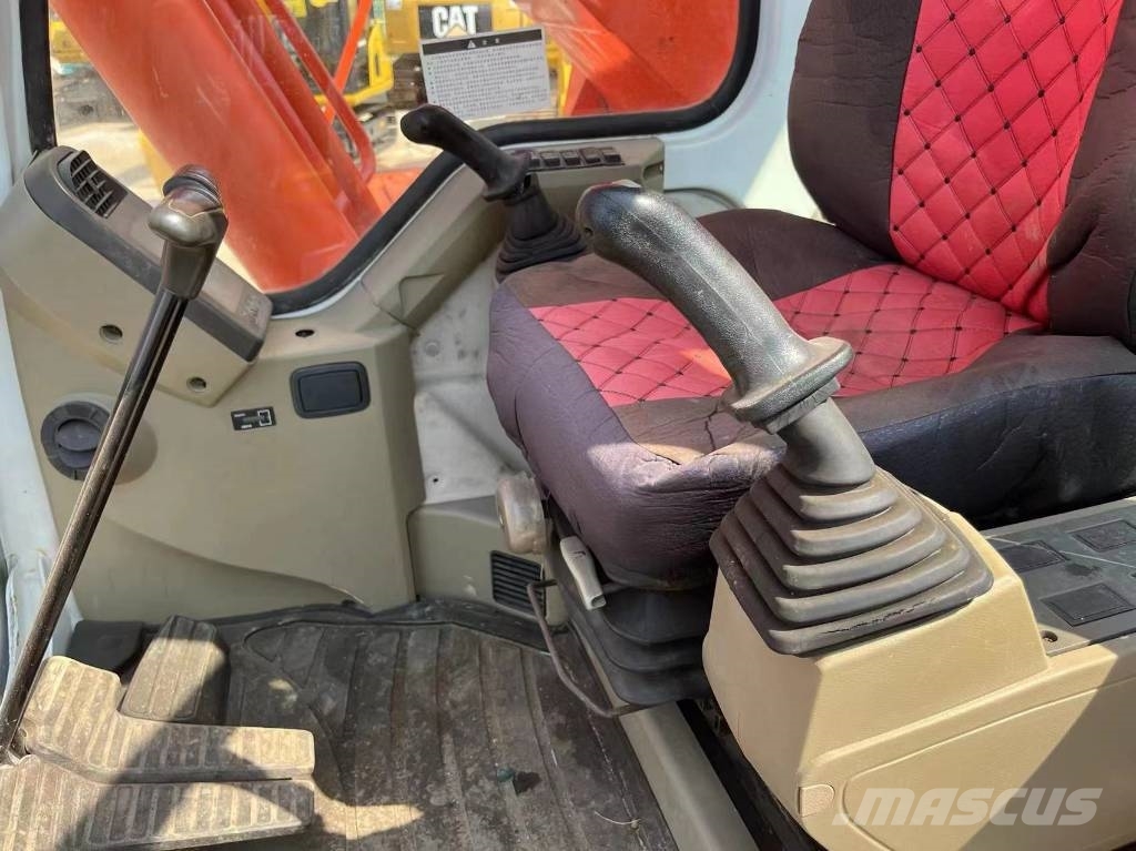 Doosan 300-7 Pásové rýpadlá