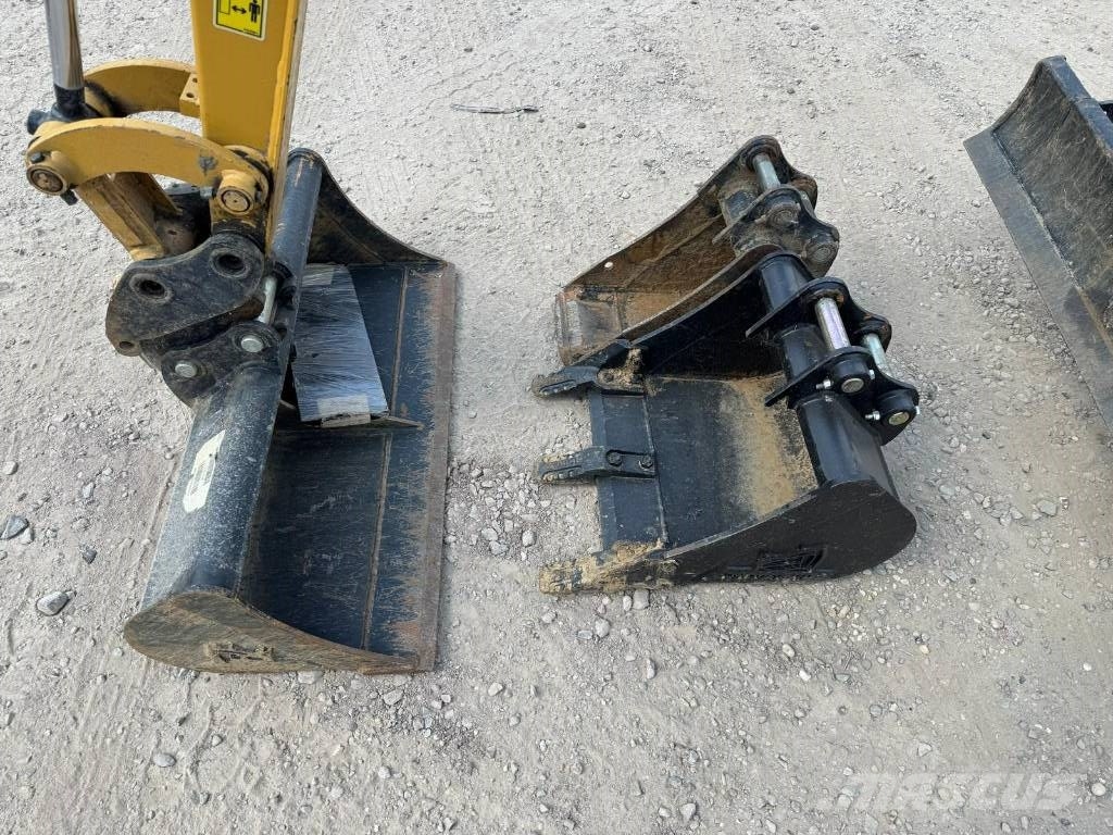 CAT 301.6 小型挖土機/掘鑿機<7t(小型挖掘機)