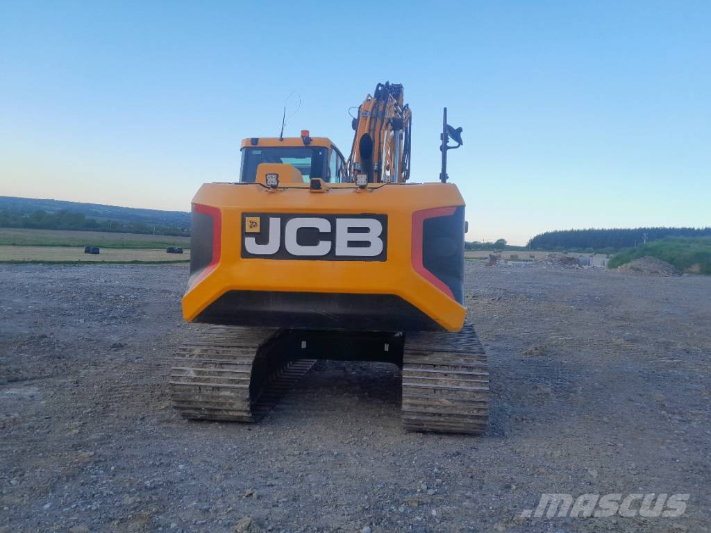 JCB 131 X حفارات زحافة