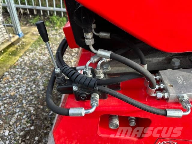 Red Rhino Typ 2000 mobile Brecheranlage 18.000 EUR Iseliikuvad purustid