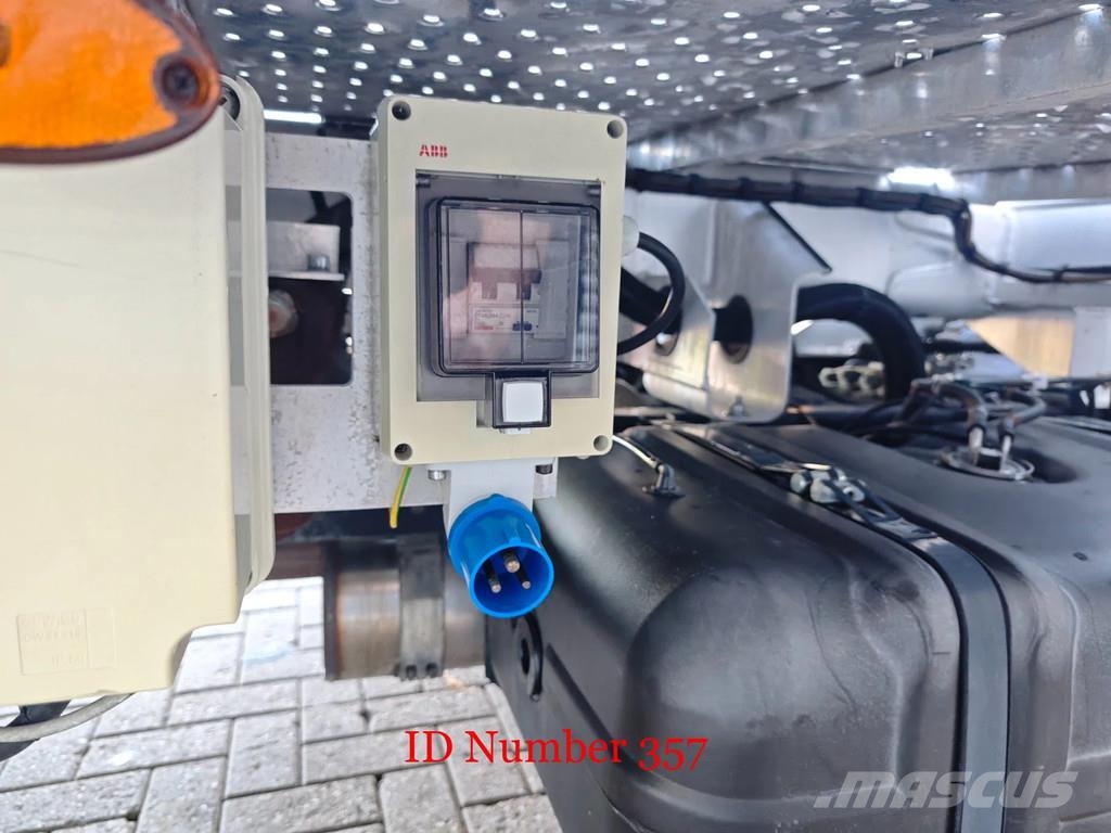 Nissan Cabstar 35.13 NT400 Multitel MX 250 Avtokošare