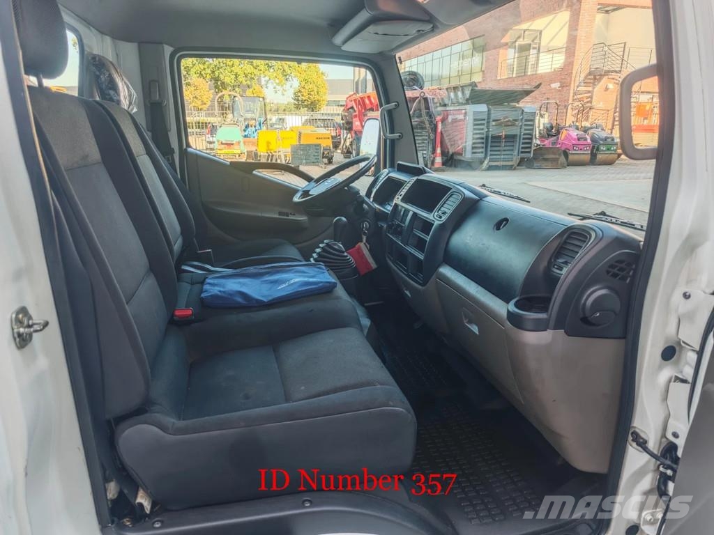 Nissan Cabstar 35.13 NT400 Multitel MX 250 Avtokošare