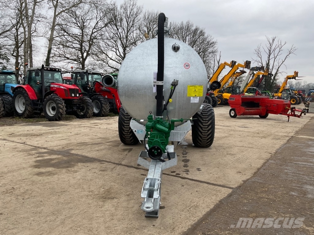 Major 1700 Slurry tankers