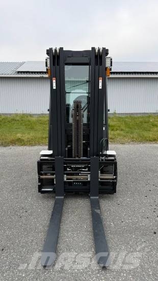 Bobcat B35NS Li-ion sähkötrukki Električni viličari