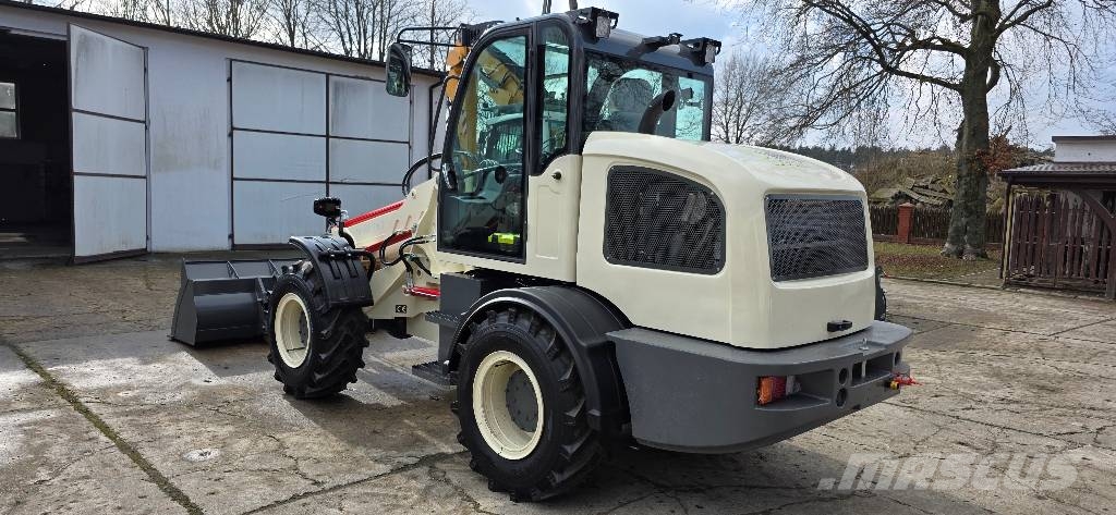 SCHAEFER Schafi Pro T25 Večnamenski nakladalci
