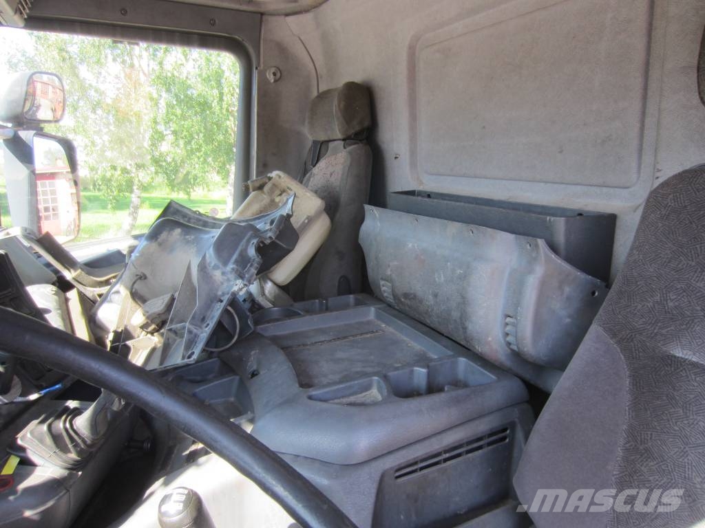 Scania P 114 LB Camiones con chasís y cabina