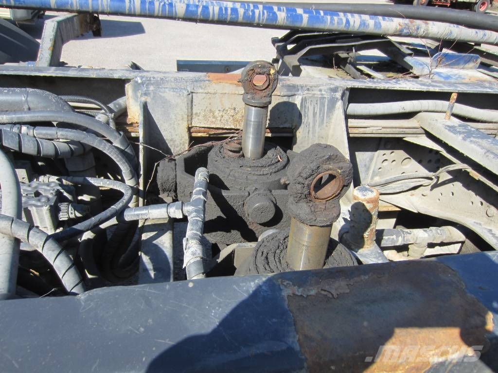 Scania P 114 LB Camiones con chasís y cabina