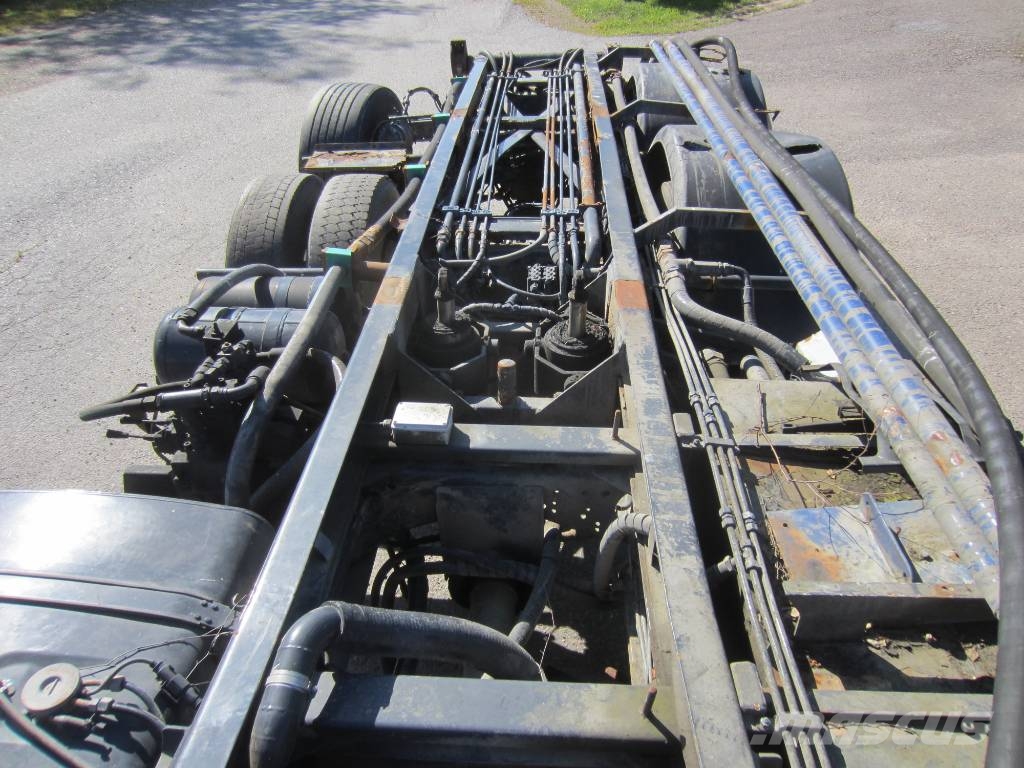 Scania P 114 LB Camiones con chasís y cabina