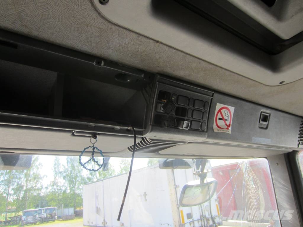 Scania P 114 LB Camiones con chasís y cabina