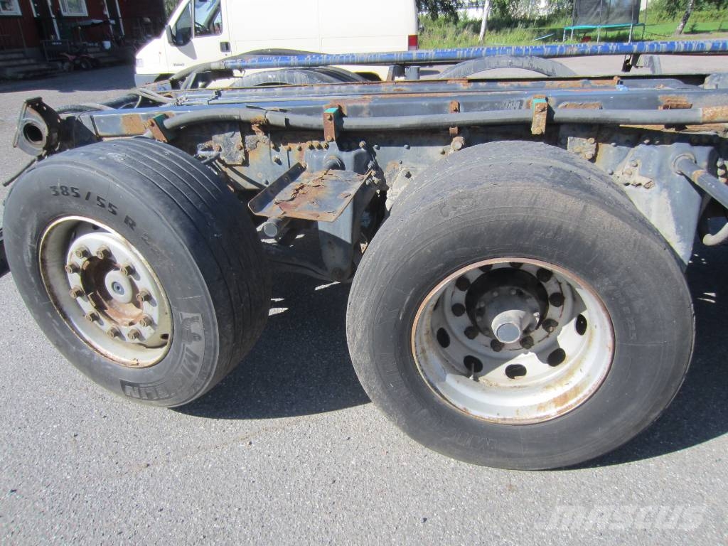 Scania P 114 LB Camiones con chasís y cabina