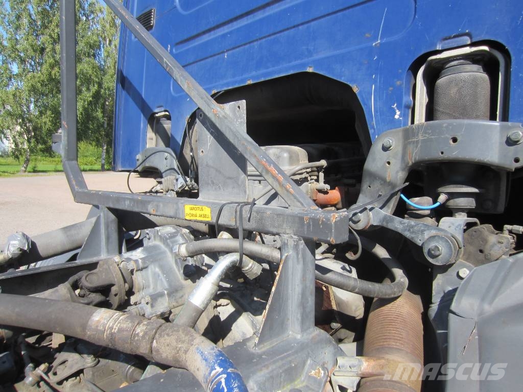 Scania P 114 LB Camiones con chasís y cabina