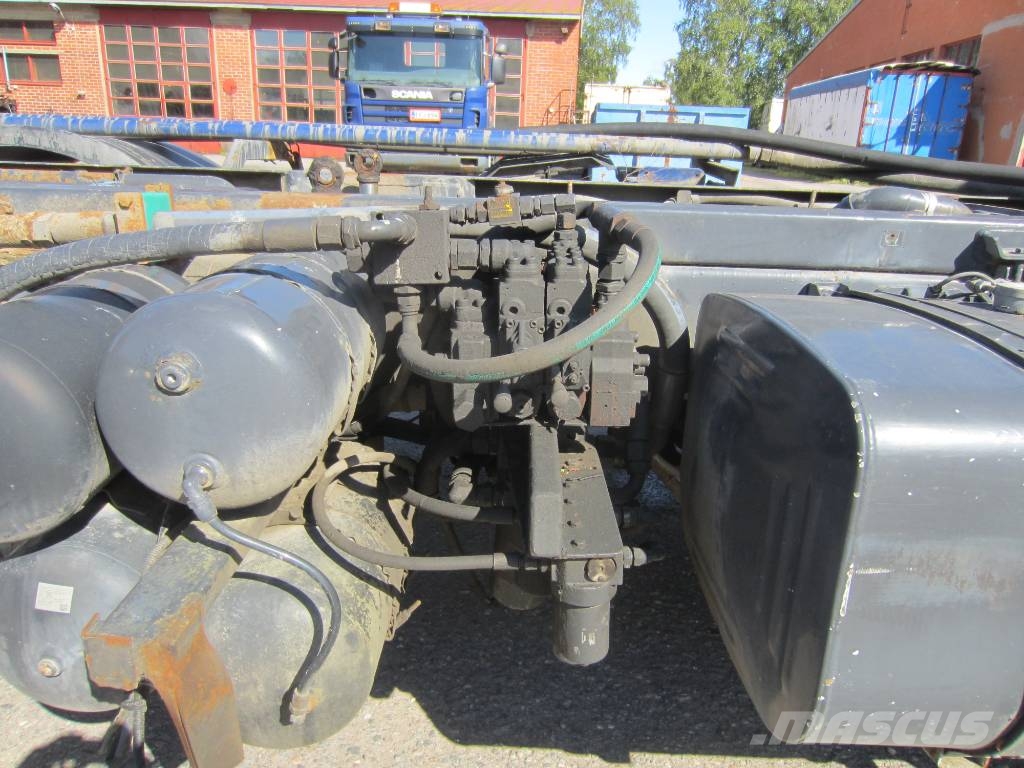 Scania P 114 LB Camiones con chasís y cabina