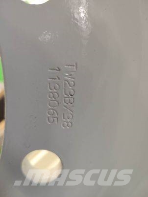 New Holland TM 190 (TW23Bx38)(1138065) rim Gume, kotači i naplatci