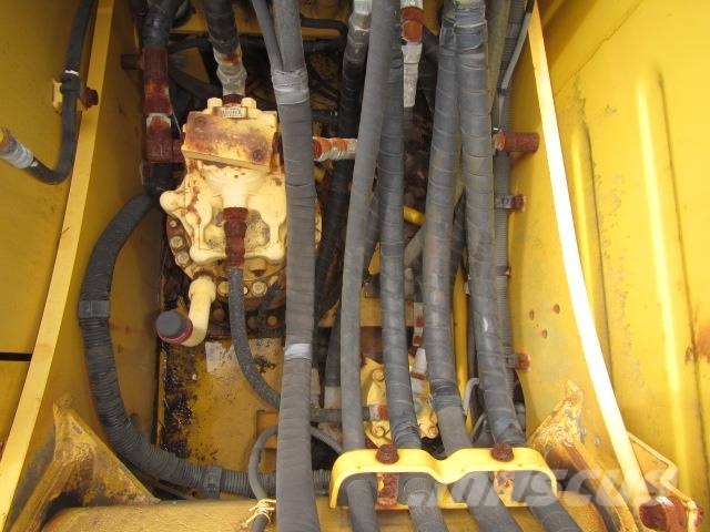 Komatsu PC120-8 履带挖掘机