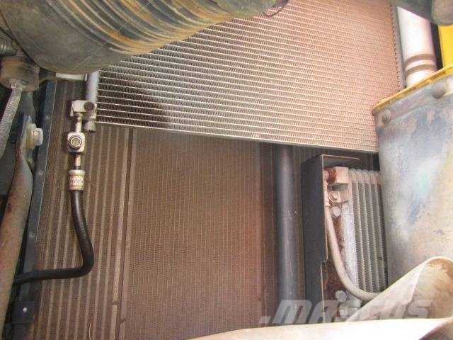 Komatsu PC120-8 履带挖掘机