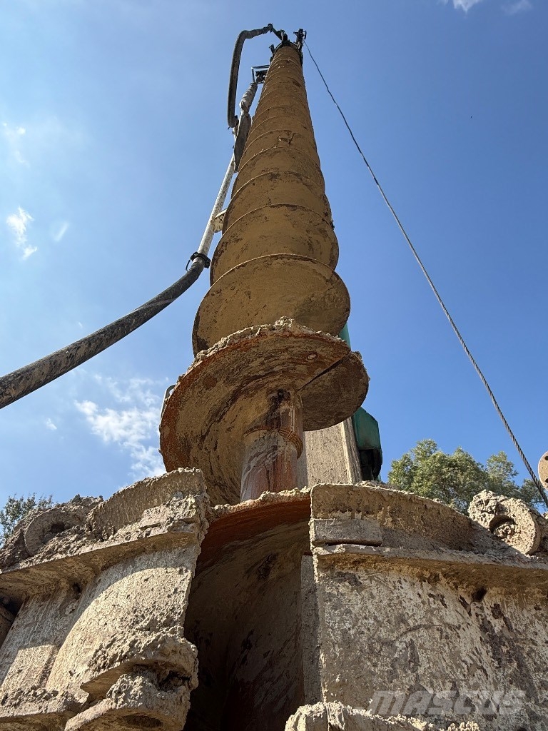 Casagrande B 125 XP مثاقيب ثقيلة