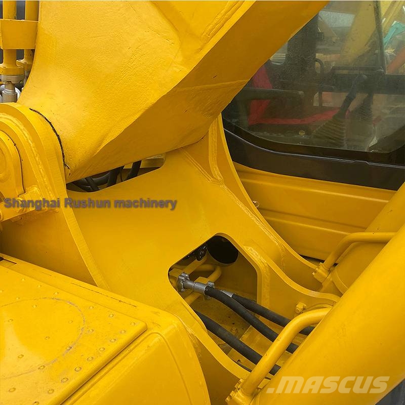 Komatsu PC 450-8 대형 굴삭기 29톤 이상