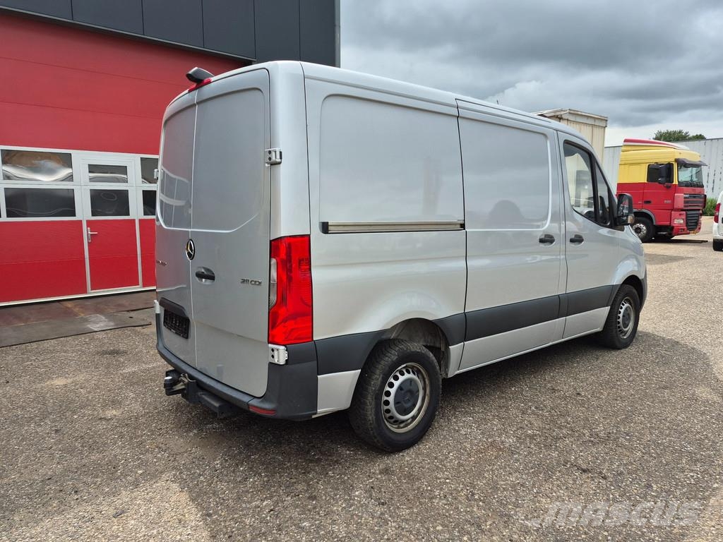 Mercedes-Benz Sprinter 211 Vehículos de caha cerrada