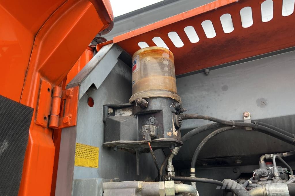 Hitachi ZX 250 Bandgrävare
