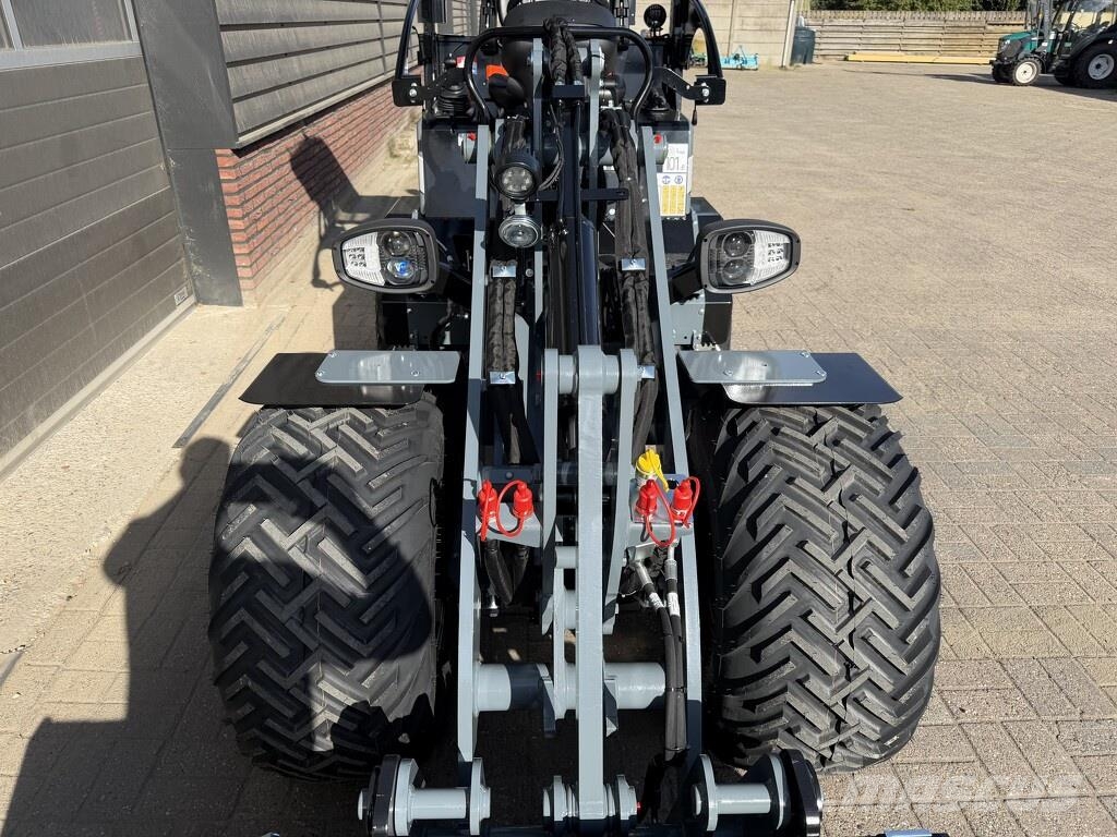 GiANT G2500 X-TRA HD minishovel NIEUW '' dikke shovel '' Radlader