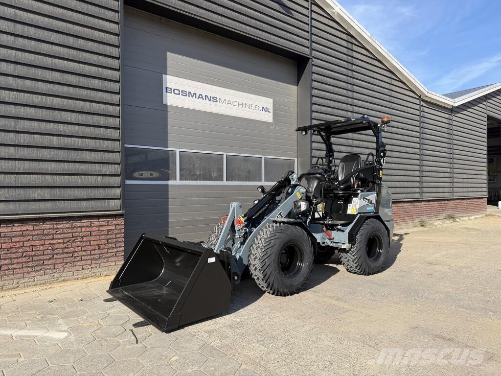 GiANT G2500 X-TRA HD minishovel NIEUW '' dikke shovel '' Radlader