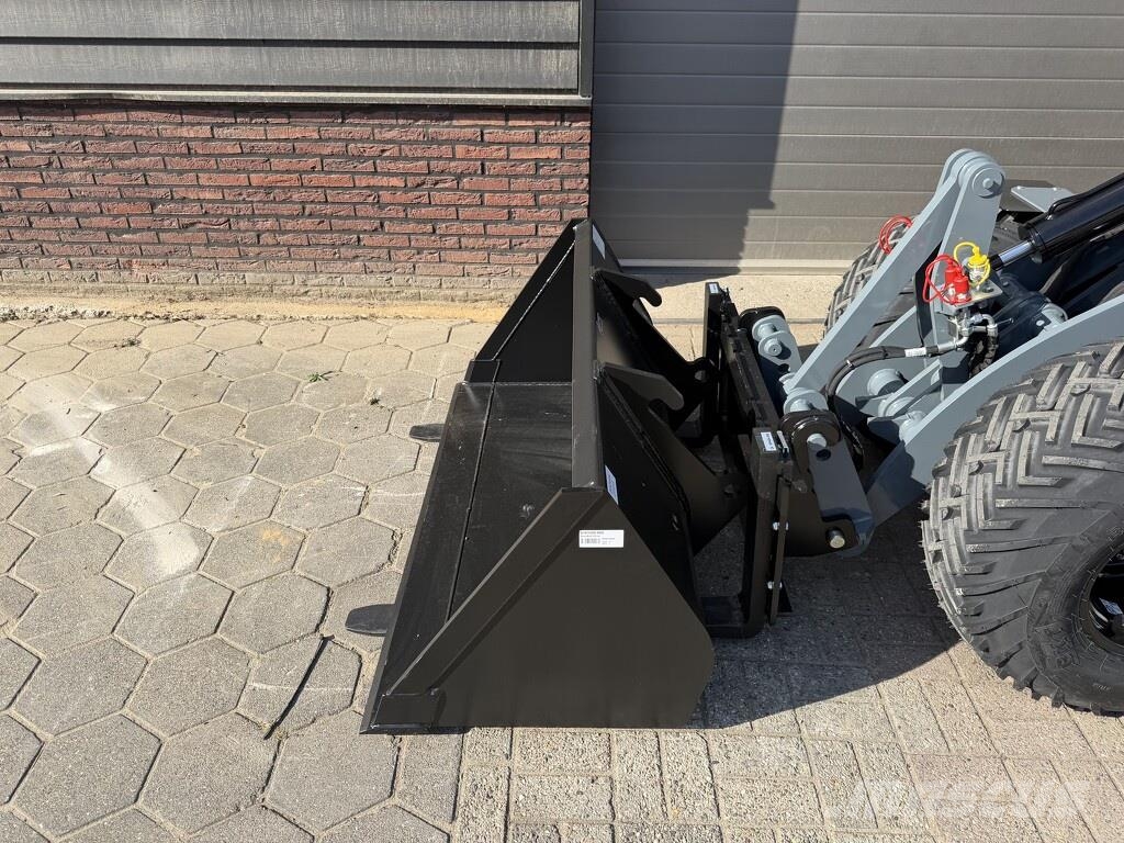 GiANT G2500 X-TRA HD minishovel NIEUW '' dikke shovel '' Radlader