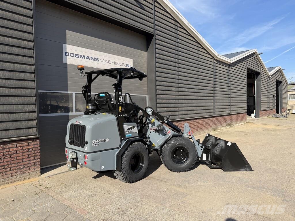 GiANT G2500 X-TRA HD minishovel NIEUW '' dikke shovel '' Radlader