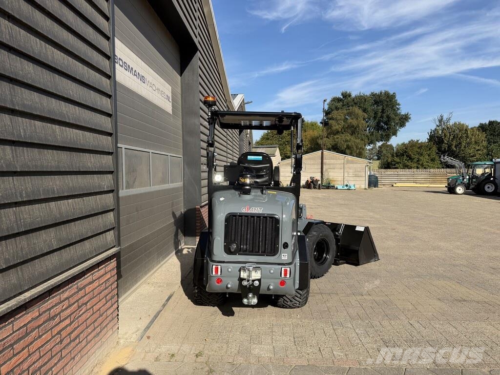 GiANT G2500 X-TRA HD minishovel NIEUW '' dikke shovel '' Radlader