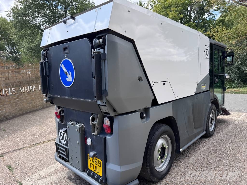 Kärcher MC250 6 TON ROAD SWEEPER Veegschrobmachines