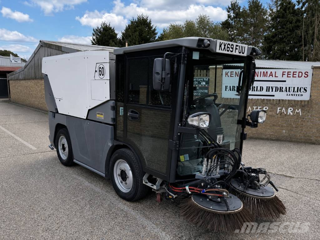 Kärcher MC250 6 TON ROAD SWEEPER Veegschrobmachines