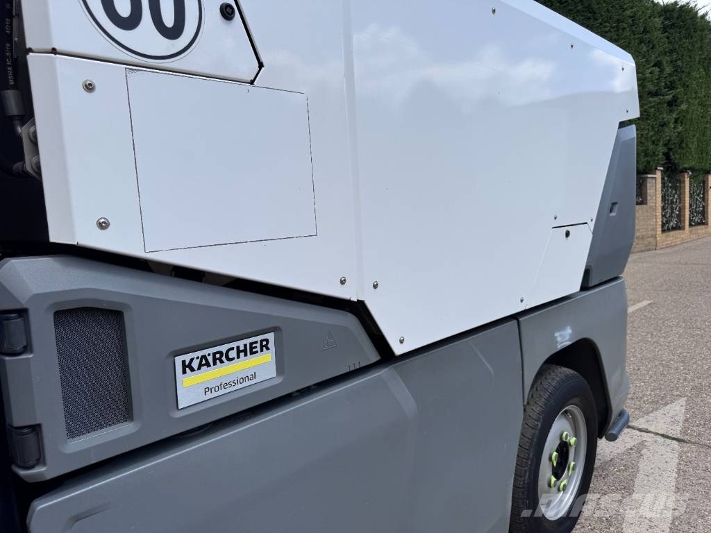 Kärcher MC250 6 TON ROAD SWEEPER Veegschrobmachines