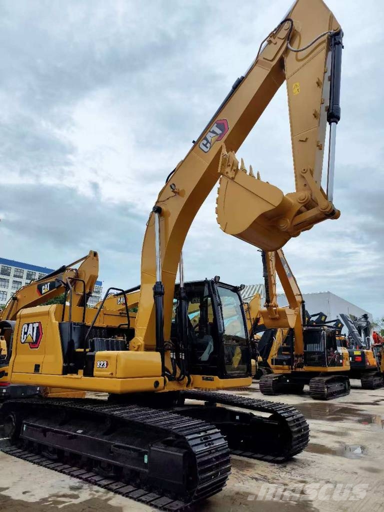 CAT 323 Raupenbagger