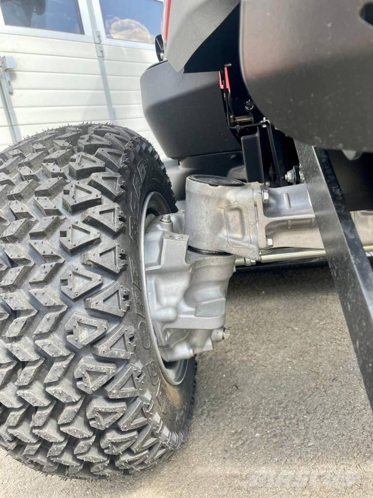 Herkules HT102-24XD NEO 4WD Tosaerba con operatore a bordo in piedi