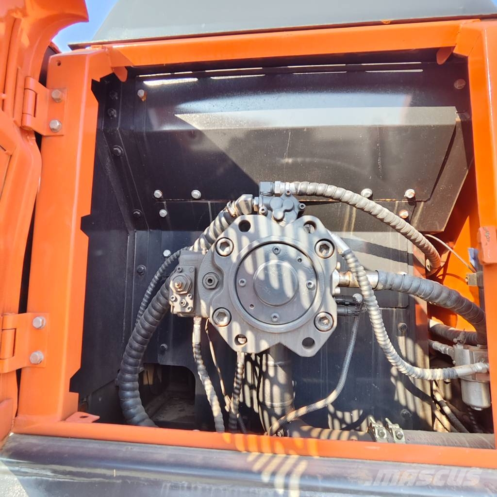 Doosan DX300LC-9C Гусеничні екскаватори