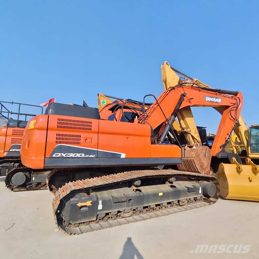 Doosan DX300LC-9C Гусеничні екскаватори
