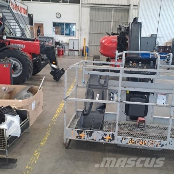 Manitou 160ATJ + Plataforma de trabajo articulada