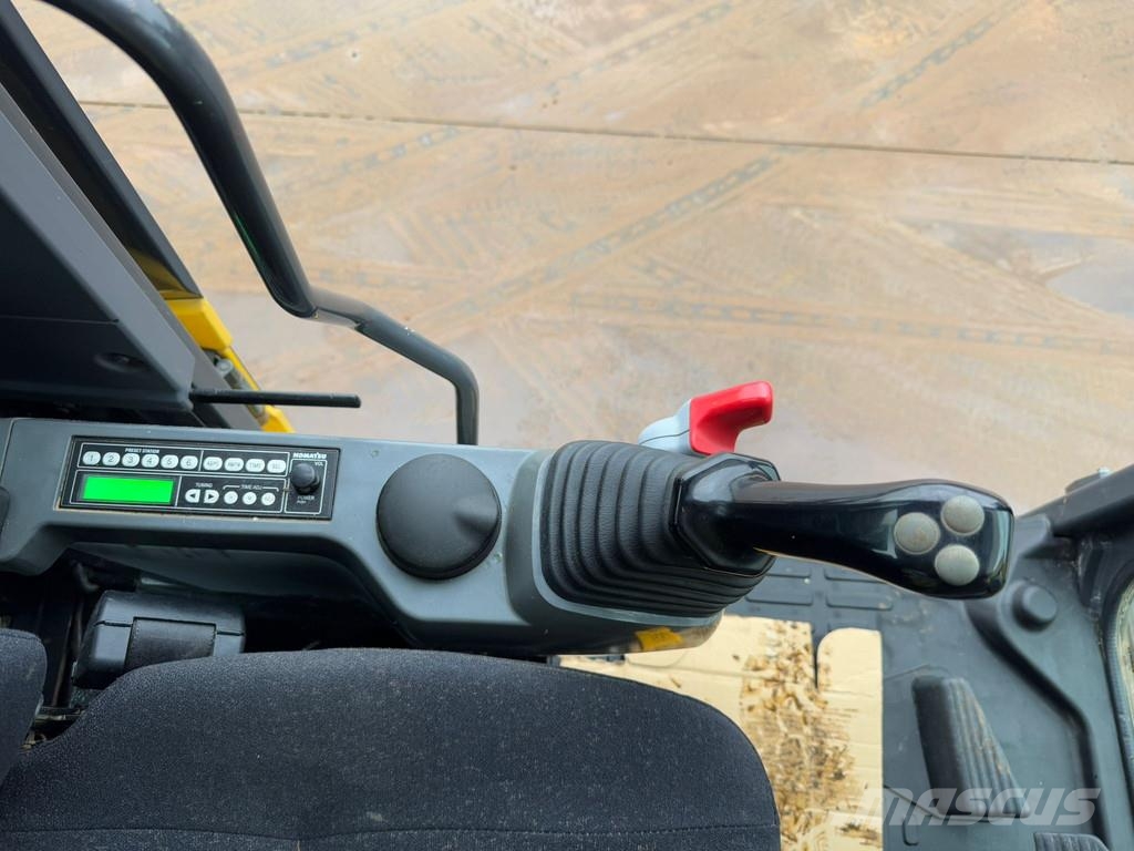 Komatsu HB215LC-1 HB Bagri goseničarji