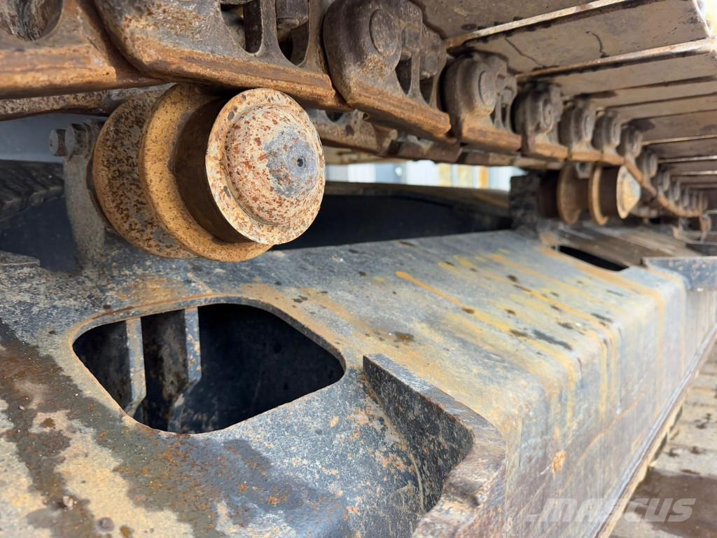 Komatsu HB215LC-1 HB Bagri goseničarji