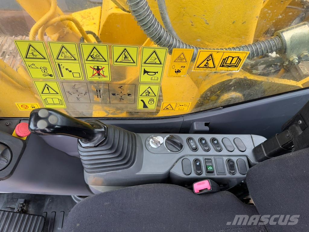 Komatsu HB215LC-1 HB Bagri goseničarji
