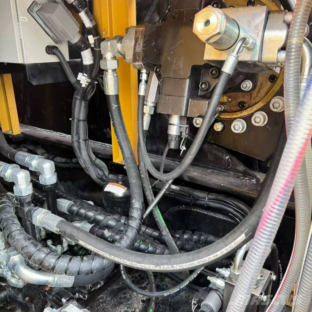 Sany SCC 1000 履帶式起重機