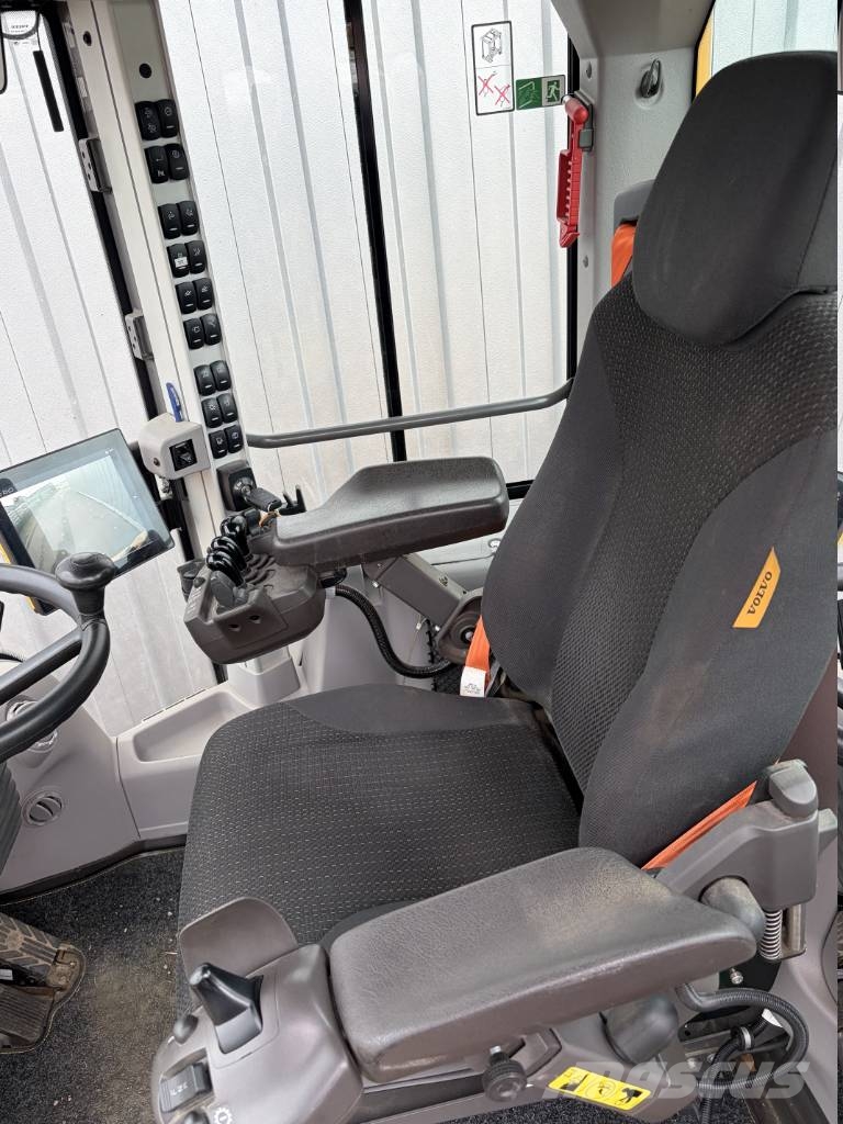 Volvo L 90 H لوادر بعجل