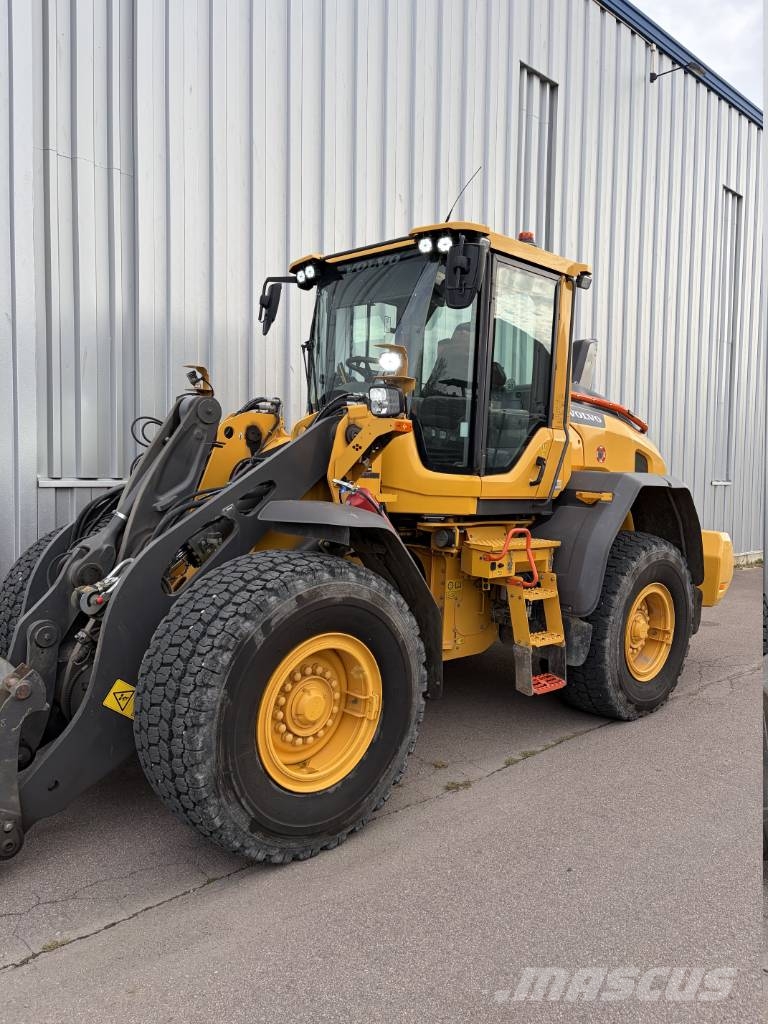 Volvo L 90 H لوادر بعجل