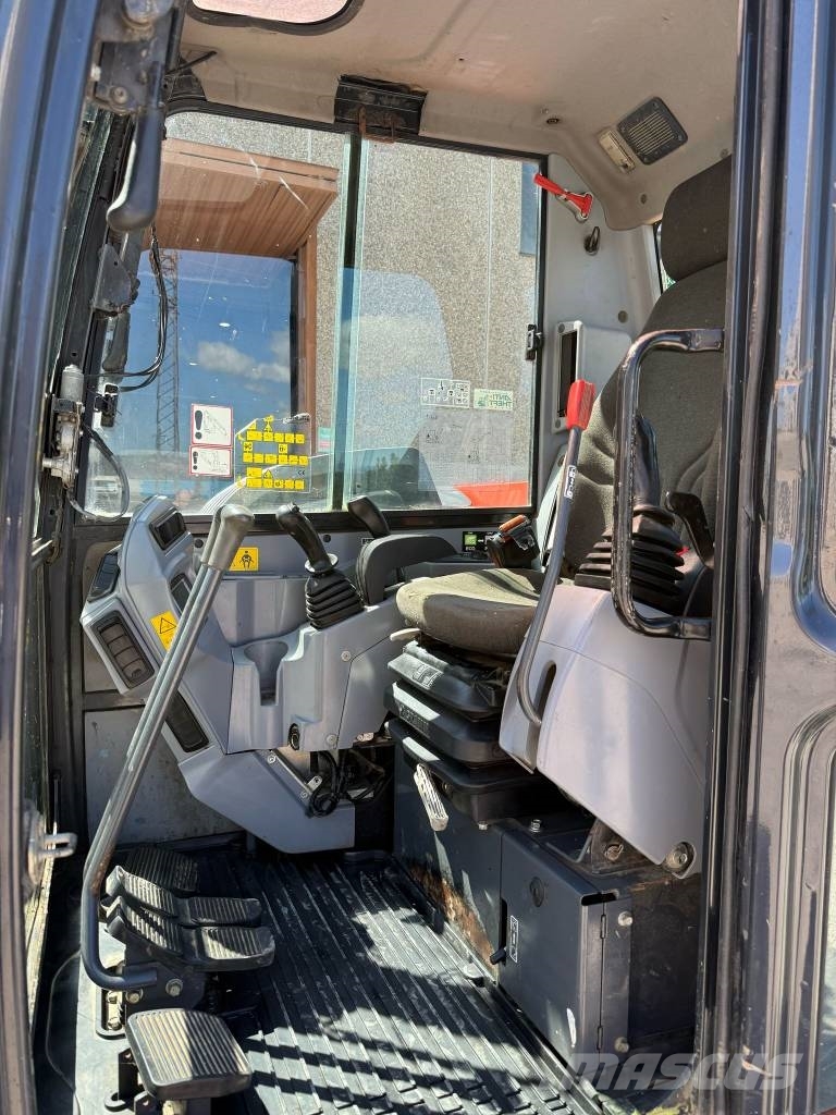 Kubota KX 080-4 中型挖掘机