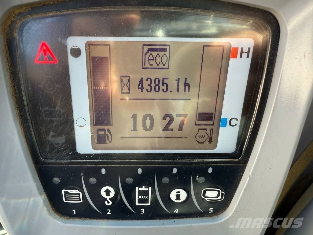 Kubota KX 080-4 中型挖掘机