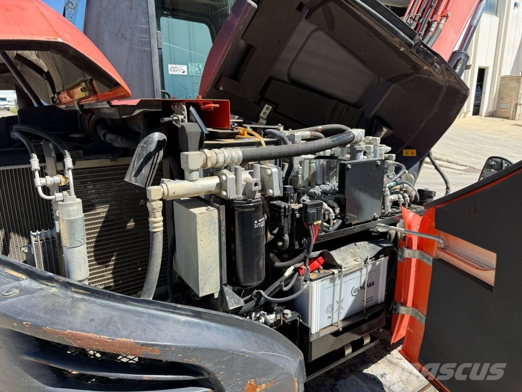 Kubota KX 080-4 中型挖掘机