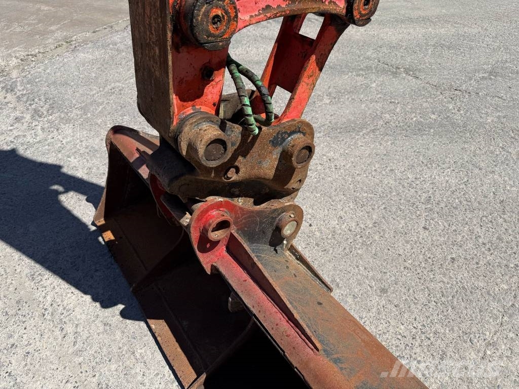 Kubota KX 080-4 中型挖掘机