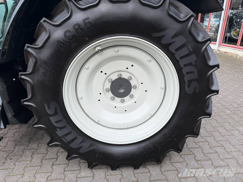 Valtra N 135 H Tractors