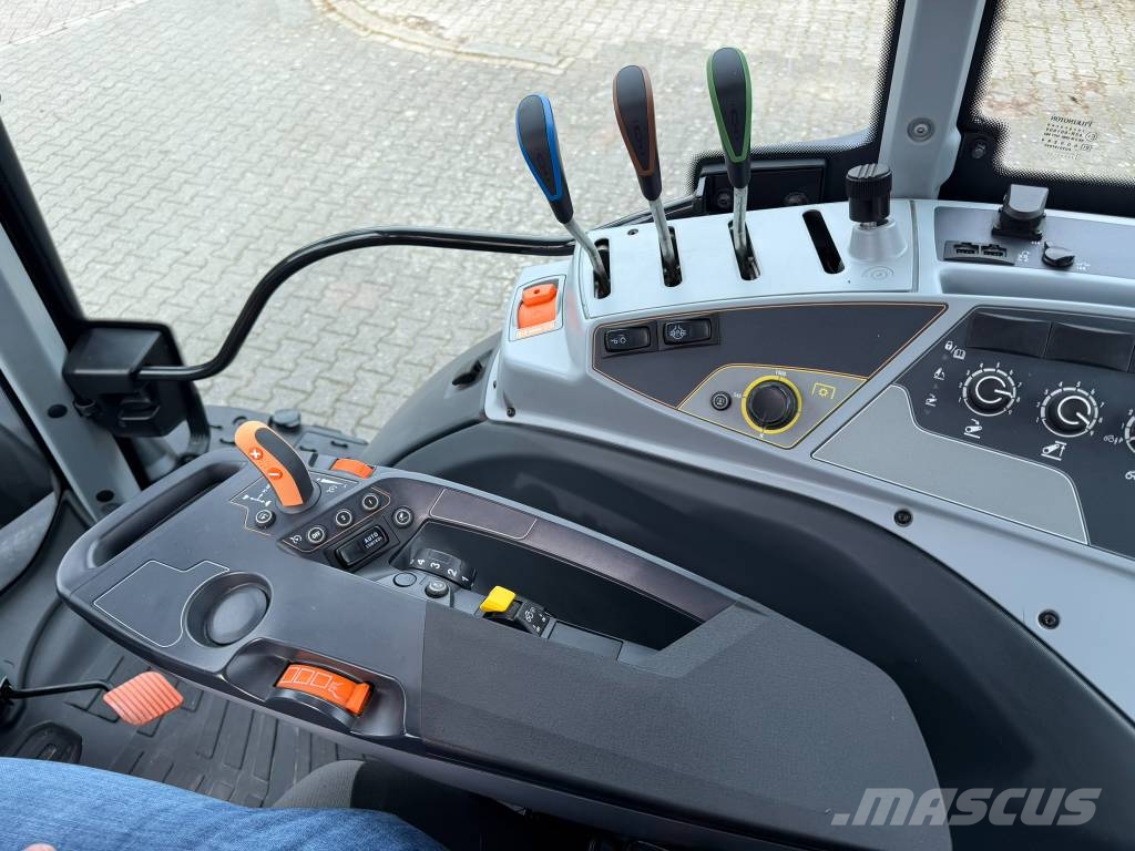 Valtra N 135 H Tractors