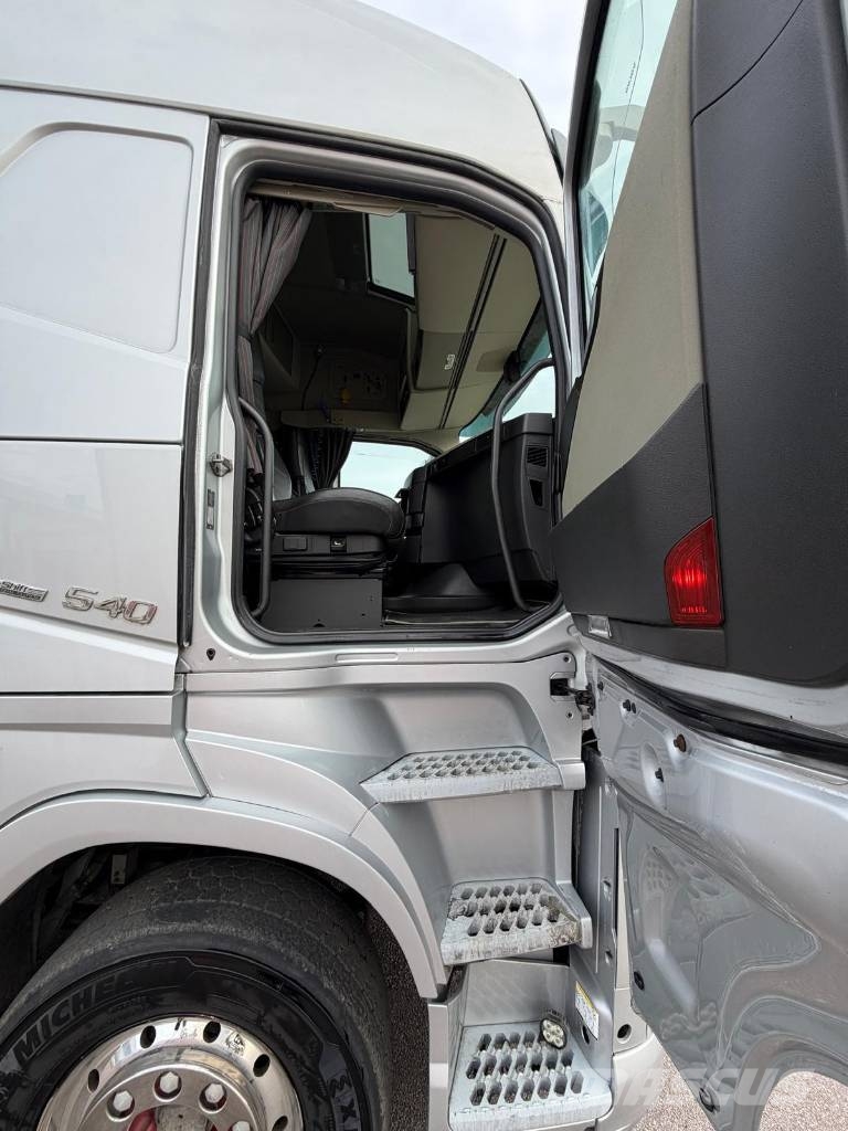 Volvo FH 540 6X4 Lyftbar Tandem Sattelzugmaschinen